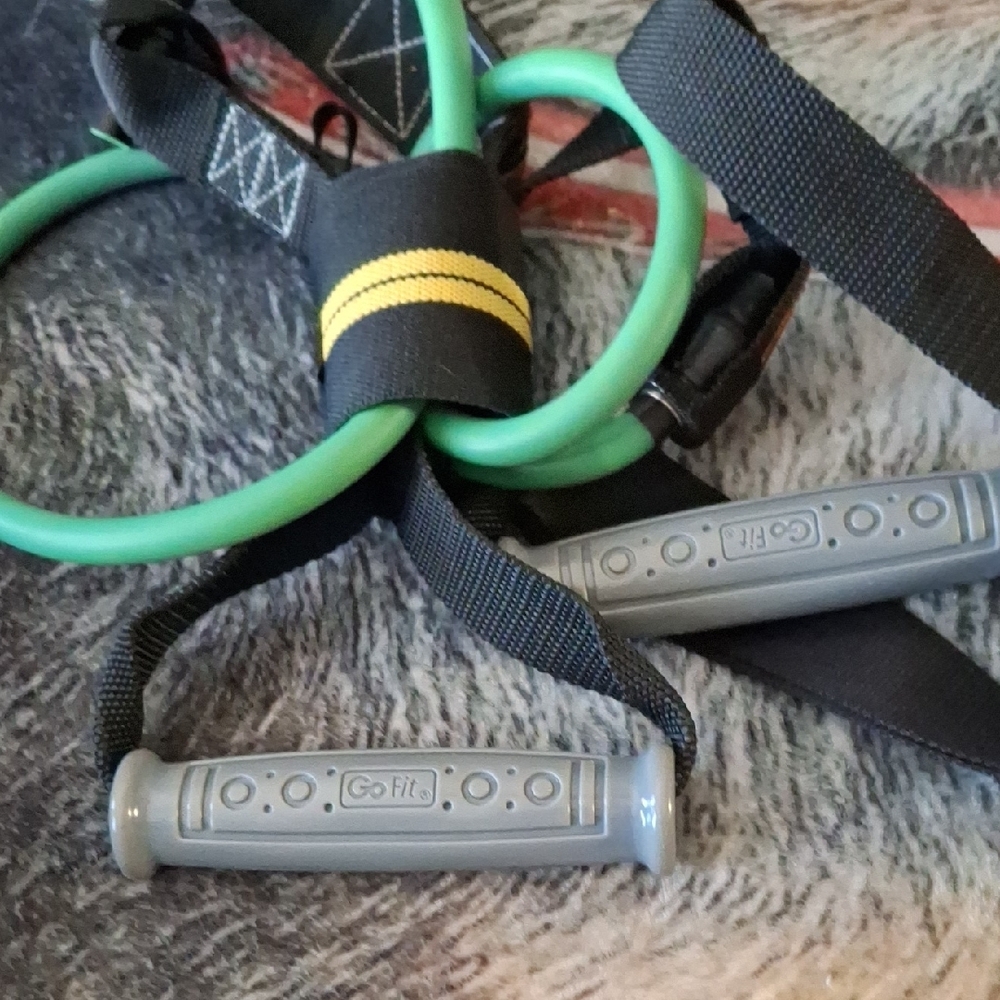 GoFit Green Resistance Band with Gray Handles